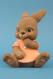 sitzendes Hasenm�dchen